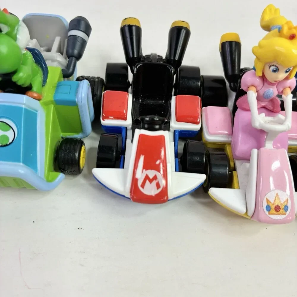 Lot of 5 Hot Wheels Nintendo Mattel Mario Kart Die Cast Cars Jakks Pull Back